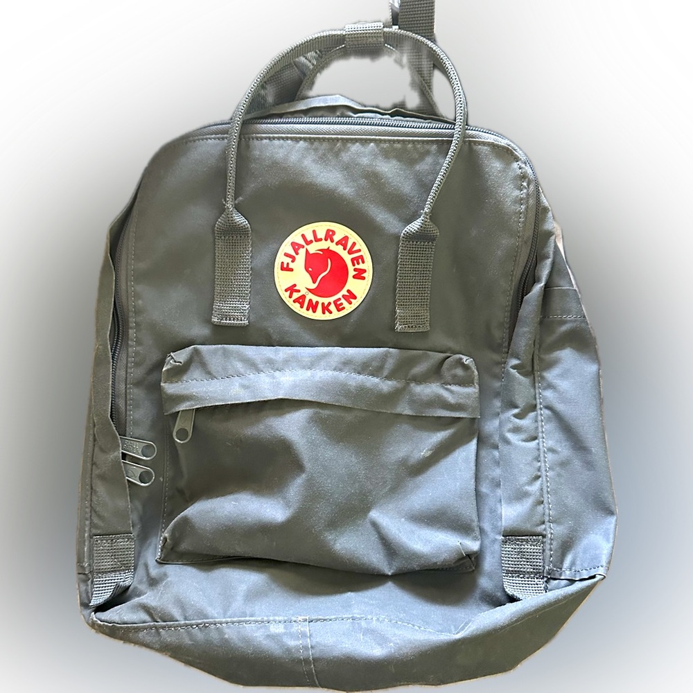 Fjallrave Kanken Backpack 🎒